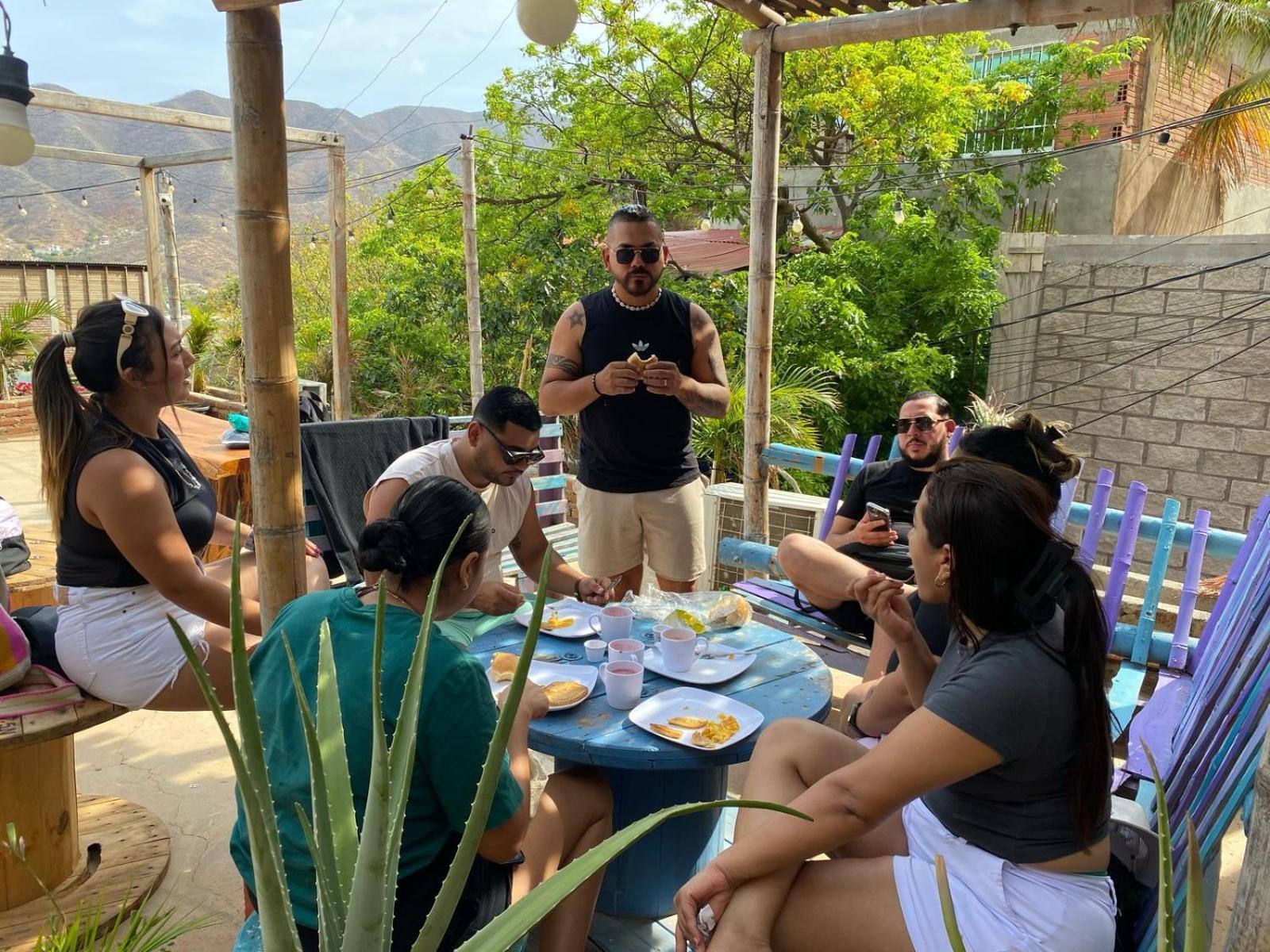 Tamarindo Beach Hostel تاجانجا المظهر الخارجي الصورة