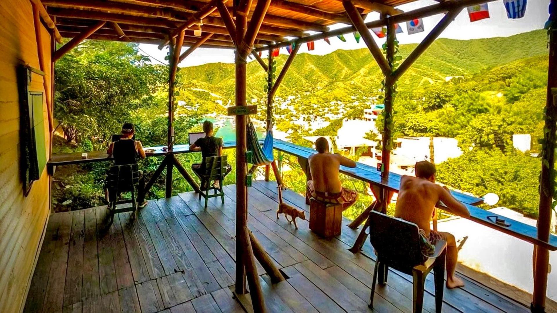 Tamarindo Beach Hostel تاجانجا المظهر الخارجي الصورة